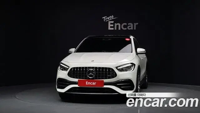 Mercedes-Benz GLA-Class 2021 — Şəkil 13/32