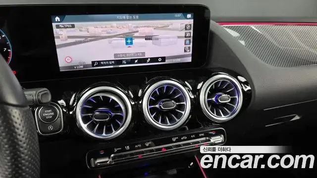 Mercedes-Benz GLA-Class 2021 — Şəkil 6/32