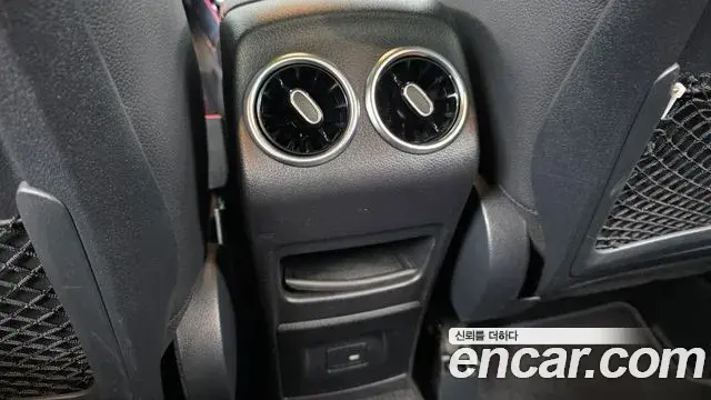 Mercedes-Benz GLA-Class 2021 — Şəkil 4/32