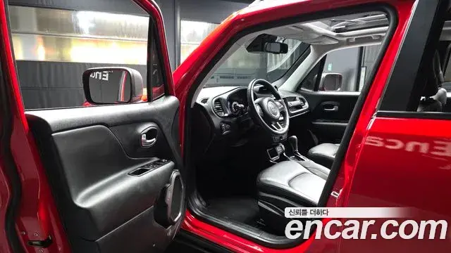 Jeep Renegade 2021 — Photo 12/20
