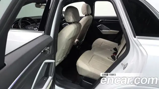 Audi Q3 2023 — Фото 12/20