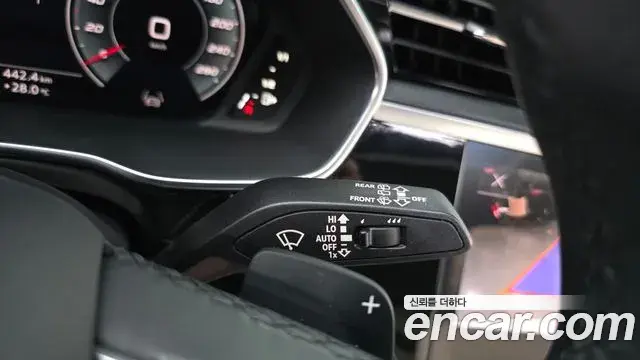 Audi Q3 2023 — Şəkil 1/31
