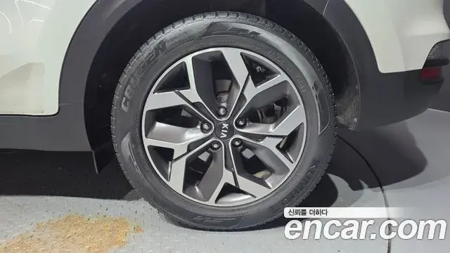 Kia Sportage The Bold 2019 — Şəkil 17/33