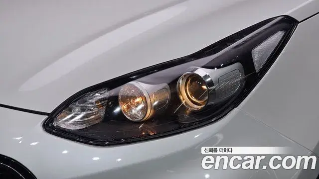Kia Sportage The Bold 2019 — Şəkil 12/33