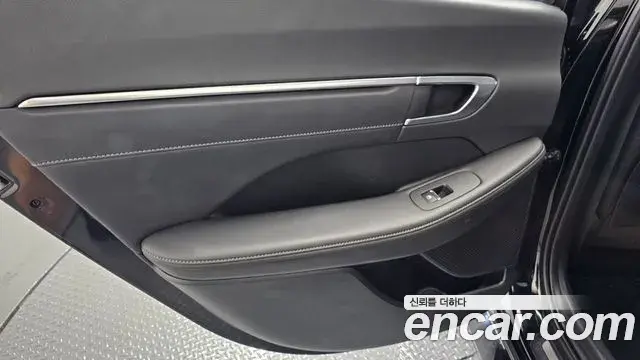 Hyundai Sonata Hybrid 2022 — Şəkil 24/36