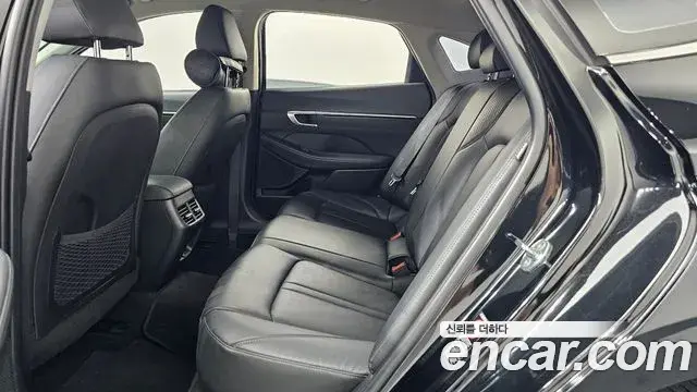 Hyundai Sonata Hybrid 2022 — Şəkil 12/36