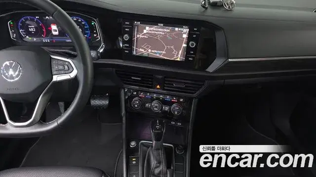 Volkswagen Jetta 2022 — Şəkil 20/32