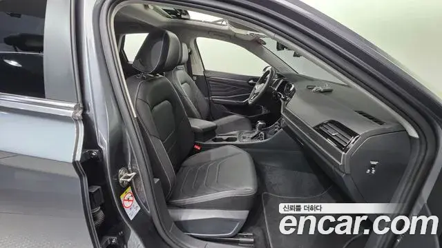 Volkswagen Jetta 2022 — Şəkil 25/32