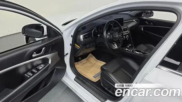 Genesis G70 2018 — ფოტო 27/30