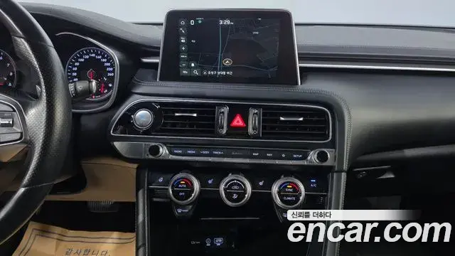 Genesis G70 2018 — ფოტო 23/30