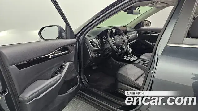 Kia Seltos 2022 — Photo 28/30