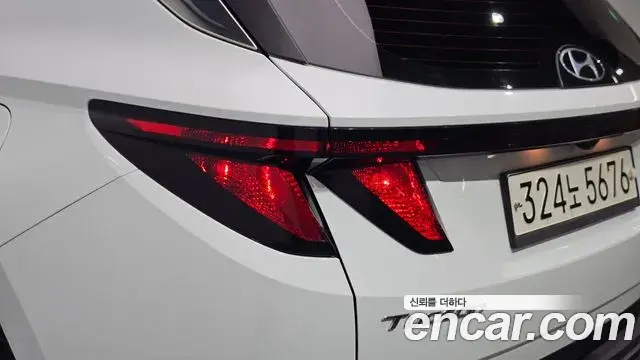 Hyundai Tucson Hybrid 2022 — Photo 14/30
