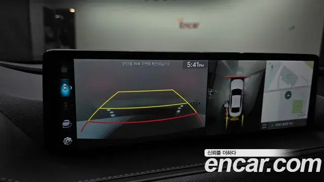 Genesis Electrified G80 2022 — Photo 17/20