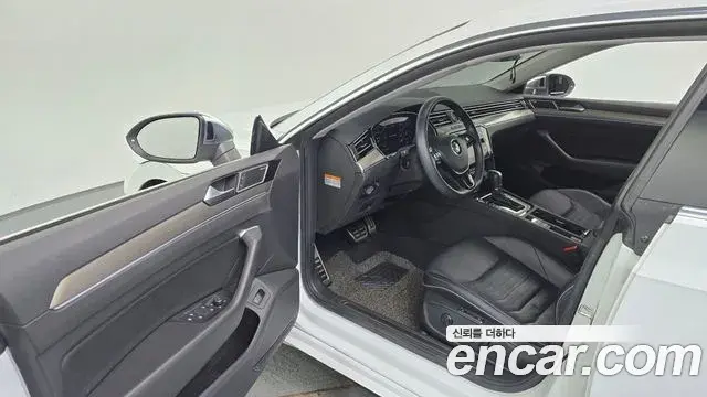 Volkswagen Arteon 2019 — Photo 15/20