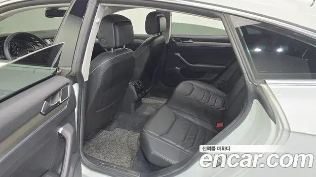 Volkswagen Arteon 2019 — Photo 18/20