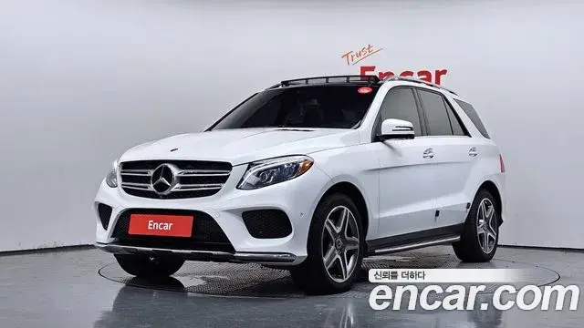 Mercedes-Benz GLE-Class 2018 — Şəkil 19/33