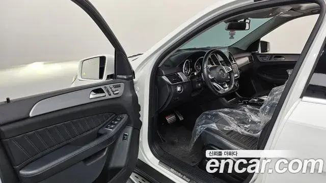 Mercedes-Benz GLE-Class 2018 — Şəkil 7/33