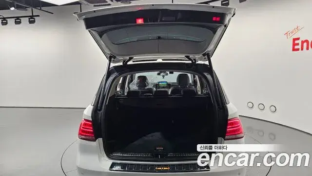 Mercedes-Benz GLE-Class 2018 — Şəkil 6/33