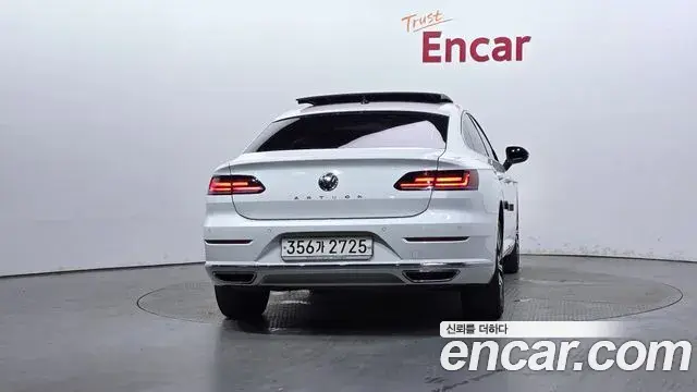 Volkswagen Arteon 2019 — Şəkil 19/33