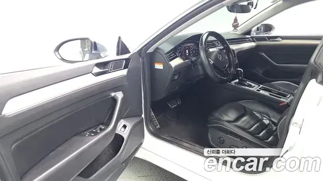 Volkswagen Arteon 2019 — Şəkil 9/33