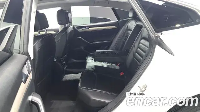 Volkswagen Arteon 2019 — Şəkil 26/33