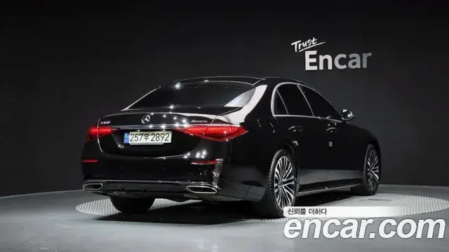 Mercedes-Benz S-Class 2022 — ფოტო 21/37