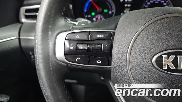 Kia K5 2021 — Şəkil 19/32