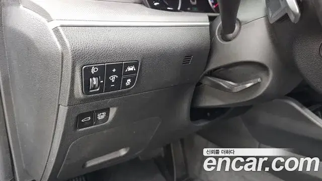 Kia K5 2021 — Şəkil 27/32