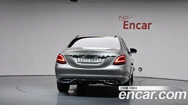 Mercedes-Benz C-Class 2020 — Фото 4/20