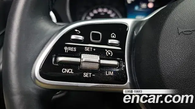 Mercedes-Benz C-Class 2020 — Şəkil 26/34