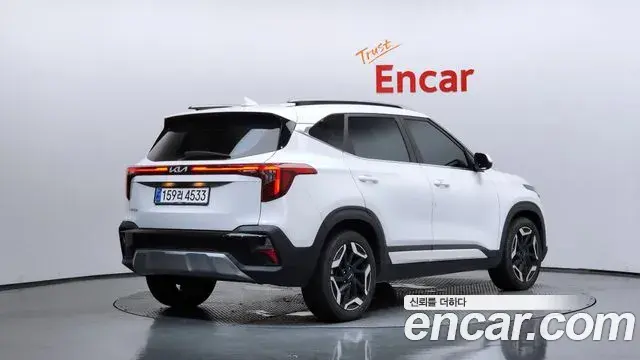 Kia Seltos 2024 — Photo 12/32