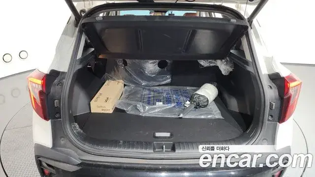 Kia Seltos 2024 — Photo 9/32