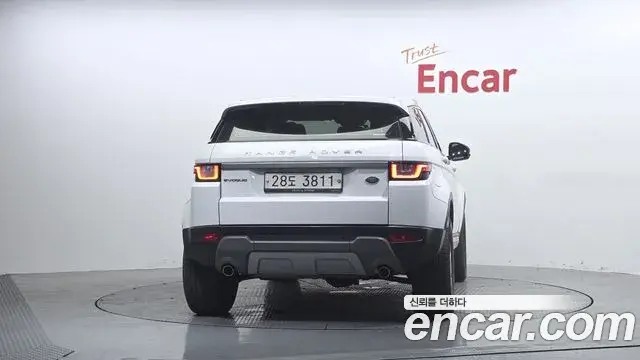 Land Rover Range Rover Evoque 2018 — Фото 4/20