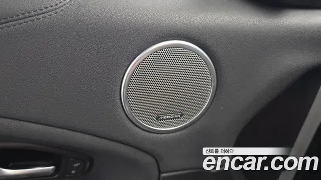 Land Rover Range Rover Evoque 2018 — Photo 32/33