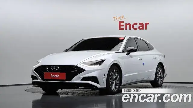 Hyundai Sonata 2022 — Фото 1/20