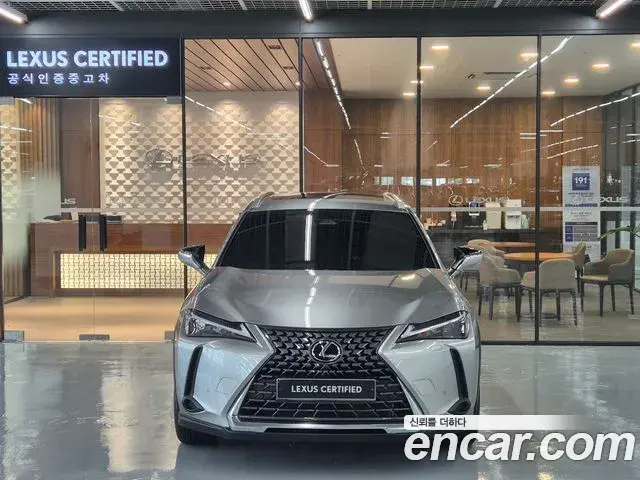 Lexus UX300h 2025 — Фото 2/19