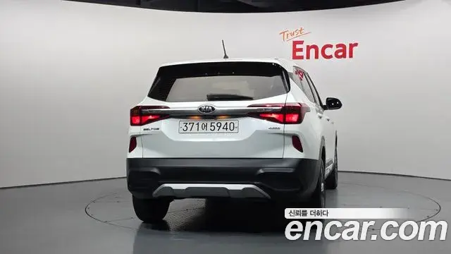 Kia Seltos 2021 — Photo 18/20