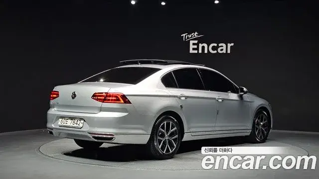 Volkswagen Passat GT 2018 — Şəkil 5/30