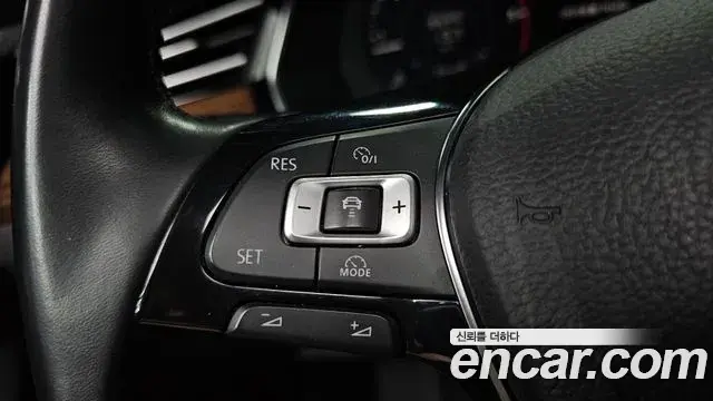 Volkswagen Passat GT 2018 — Şəkil 20/30