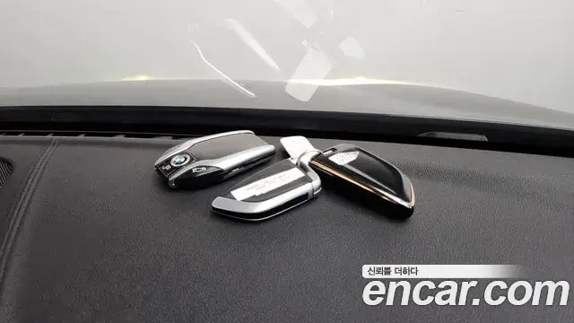 BMW 5 Series 2018 — Şəkil 11/31