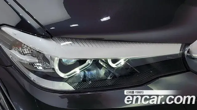 BMW 5 Series 2018 — Şəkil 31/31
