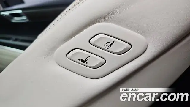 Genesis GV80 2021 — Şəkil 28/34