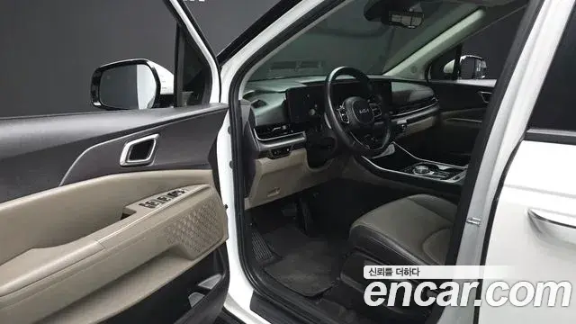 Kia Carnival 2024 — Фото 10/20