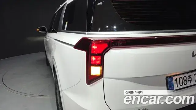 Kia Carnival 2024 — Şəkil 4/30