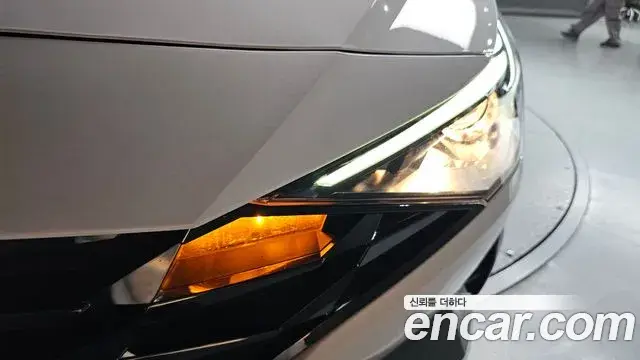 Hyundai The New Avante Hybrid 2023 — Photo 20/30