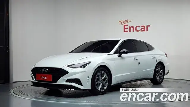 Hyundai Sonata 2022 — Фото 1/20
