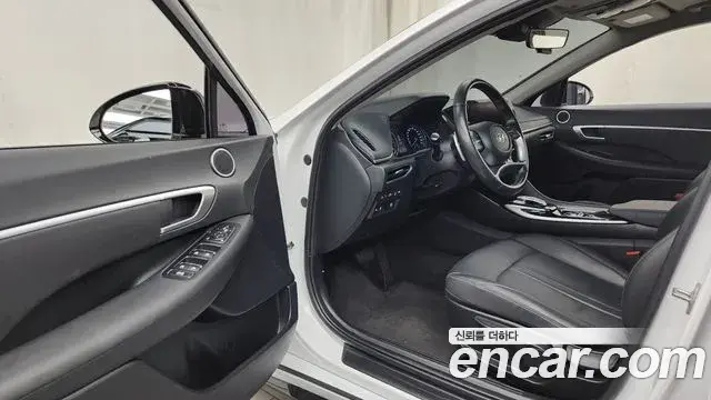 Hyundai Sonata 2022 — Фото 10/20