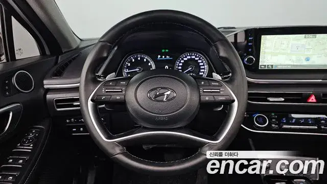 Hyundai Sonata Hybrid 2022 — Şəkil 12/32