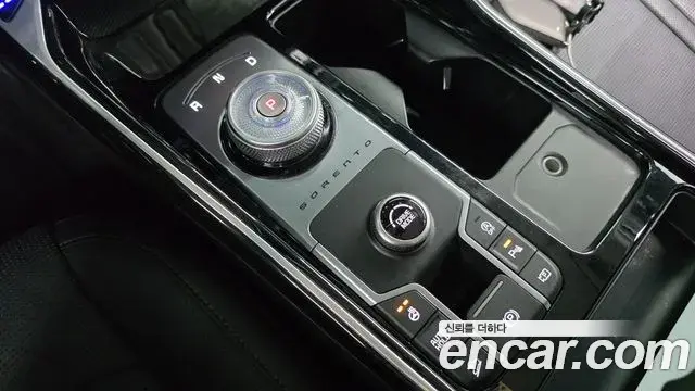 Kia Sorento 2025 — Photo 17/35