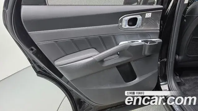 Kia Sorento 2025 — Photo 9/35